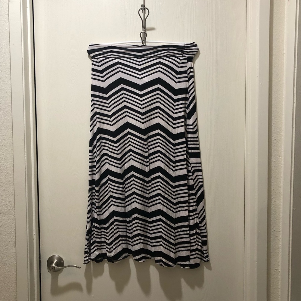 Zigzag skirt